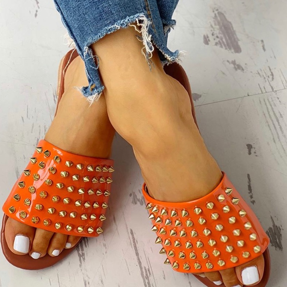 2/$45 Rivet Design Casual Flat Sandals Slipper - Picture 1 of 4